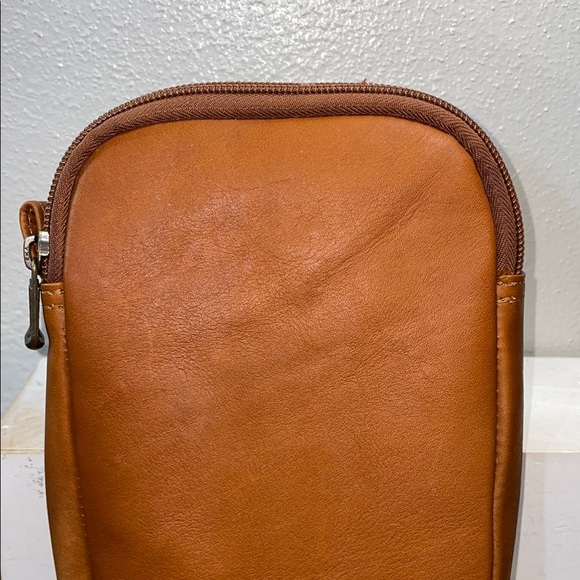 Sarge Cognac Leather Travel Work Academic Neutral Bag Zip Close Compact Organize - Picture 8 of 14